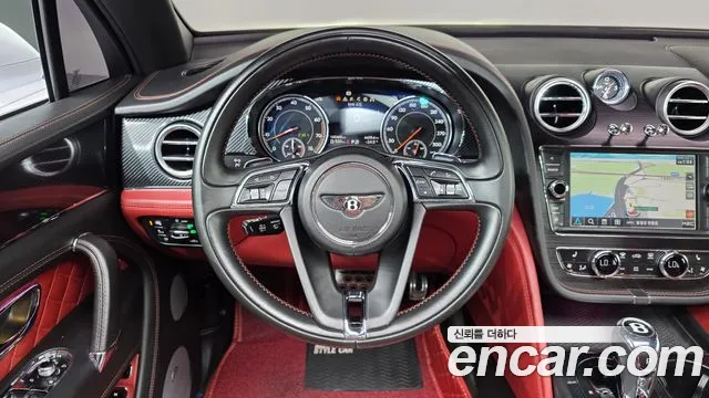 Bentley Bentayga 2018 thumb 9