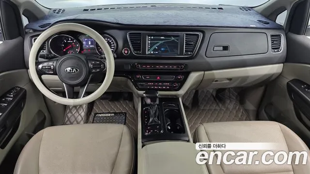Kia Carnival 2017 thumb 7