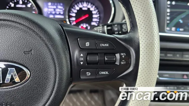 Kia Carnival 2017 thumb 6