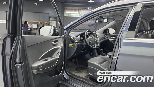 Hyundai Santafe 2016 thumb 10