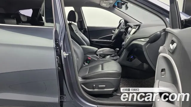 Hyundai Santafe 2016 thumb 4