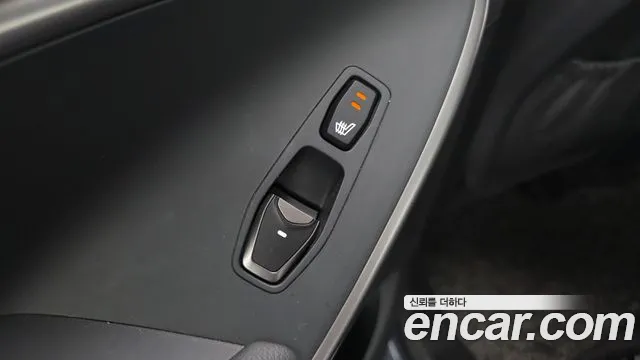 Hyundai Santafe 2016 thumb 2