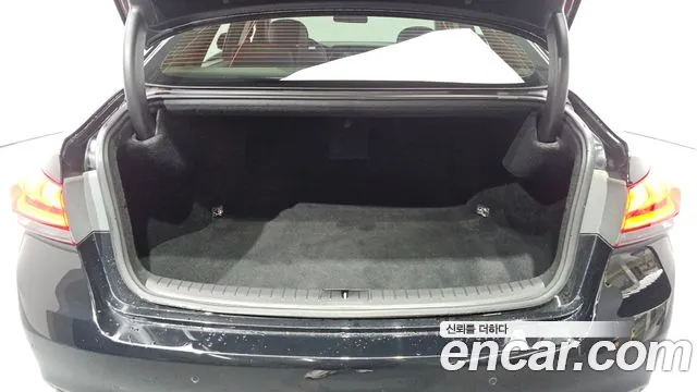 Hyundai Genesis 2015 thumb 4