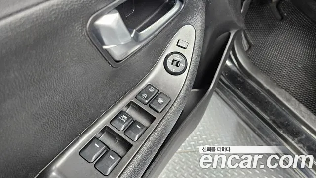 Kia Morning 2011 thumb 12
