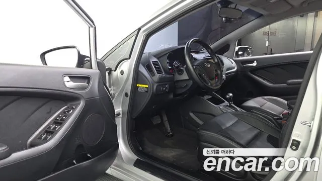 Kia K3 2015 thumb 5