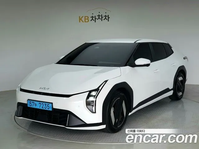 Kia EV4 2025 thumb 3