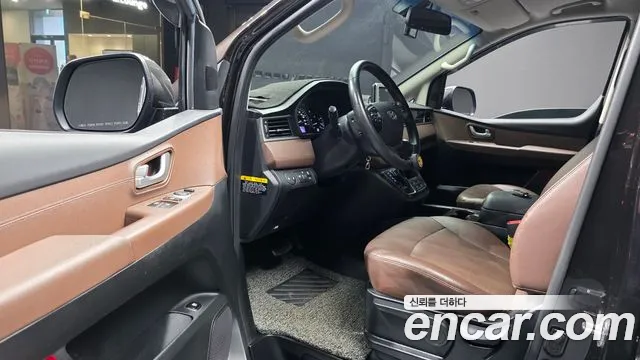 Hyundai Staria 2019 thumb 5