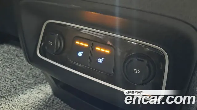 Hyundai Staria 2019 thumb 10