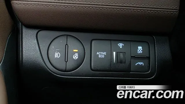 Hyundai Staria 2019 thumb 6
