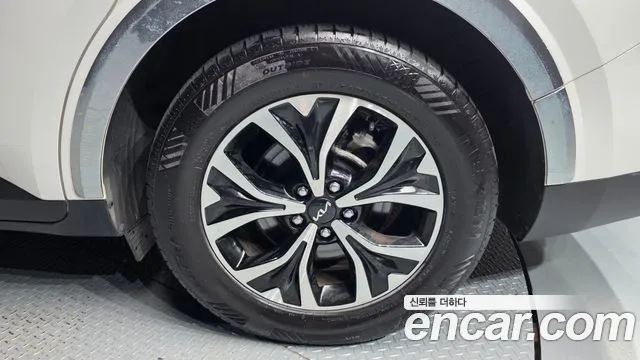 Kia Carnival 2021 thumb 10