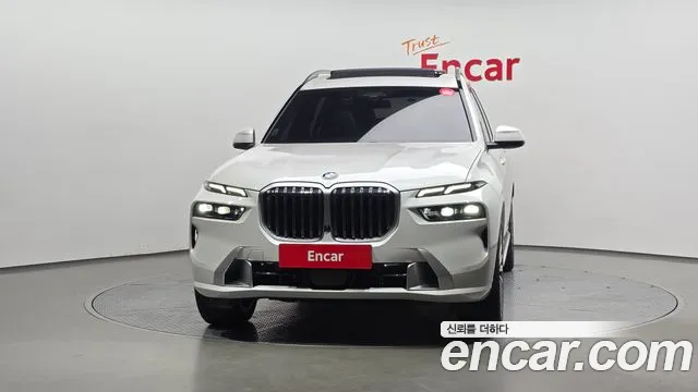 BMW X7 2023 thumb 6