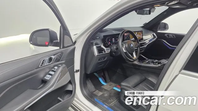 BMW X7 2023 thumb 9