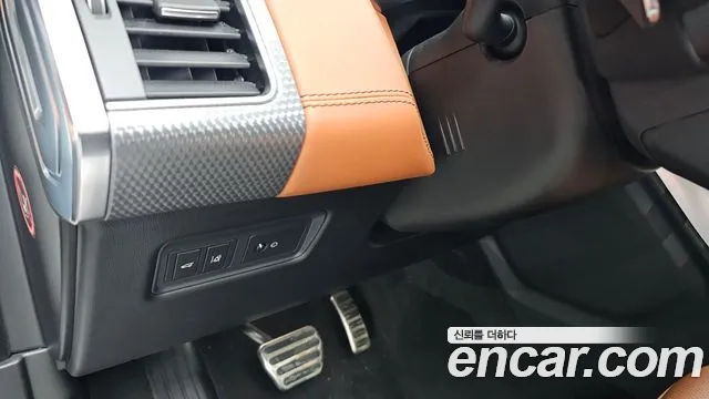 Land Rover Range Rover Sport 2017 thumb 2
