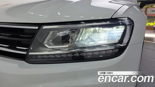 Volkswagen Tiguan 2018 thumb 11