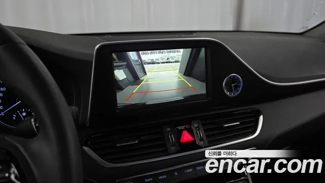 Hyundai Grandeur 2017 thumb 10