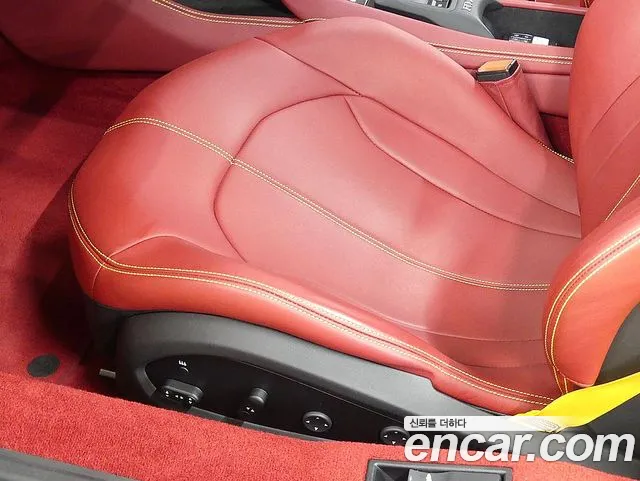Ferrari F8 2021 thumb 3