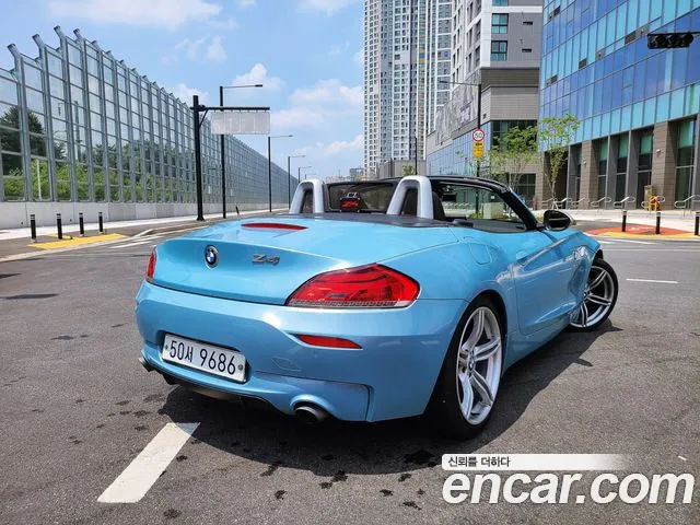 BMW Z4 2012 thumb 4