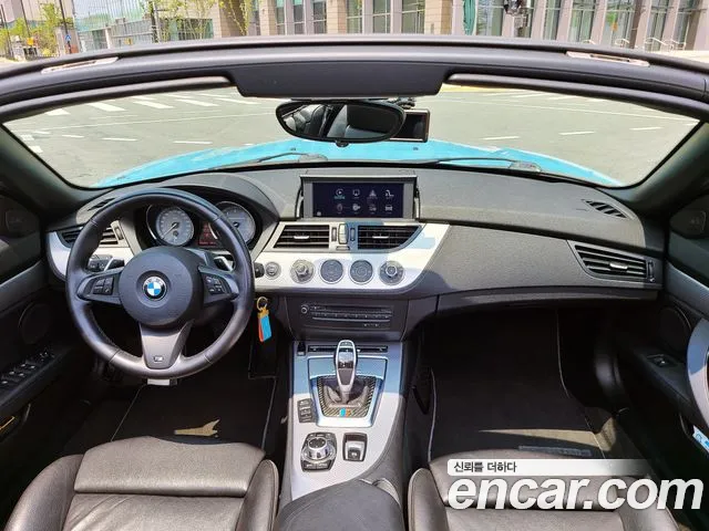 BMW Z4 2012 thumb 6