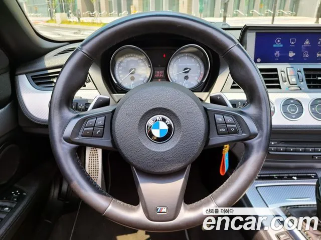 BMW Z4 2012 thumb 7