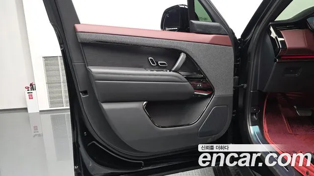 Land Rover Range Rover Sport 2025 thumb 12