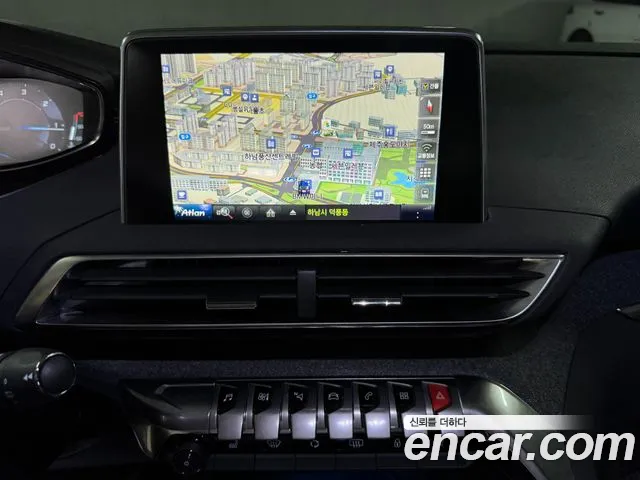 Peugeot 5008 2018 thumb 8