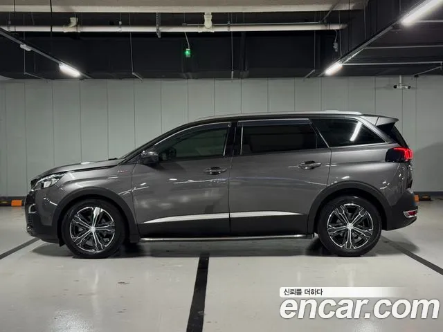 Peugeot 5008 2018 thumb 9