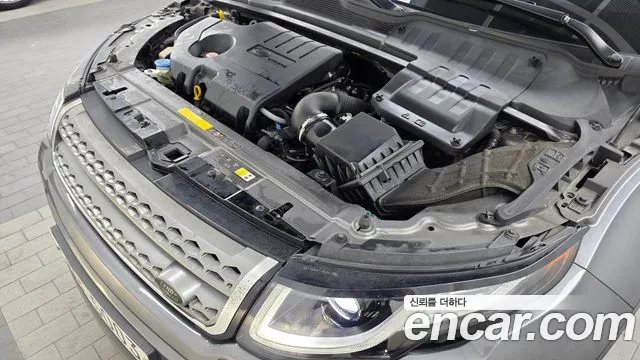 Land Rover Range Rover Evoque 2018 thumb 5