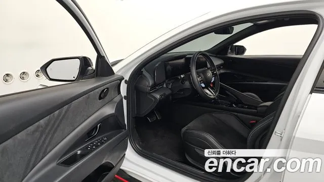 Hyundai Elantra 2025 thumb 6