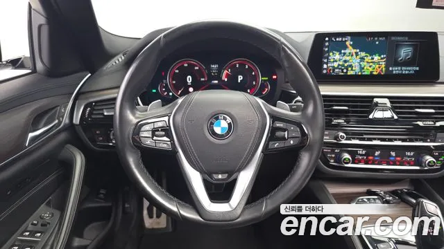 BMW 5 серии 2018 thumb 11