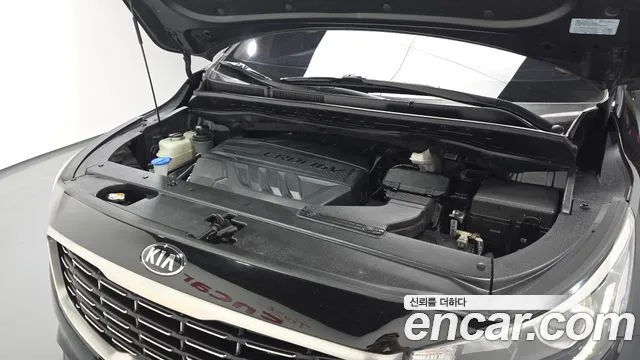 Kia Carnival 2018 thumb 6