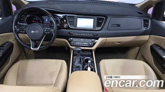 Kia Carnival 2018 thumb 9