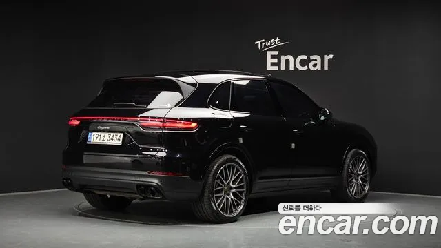 Porsche Cayenne 2022 thumb 6