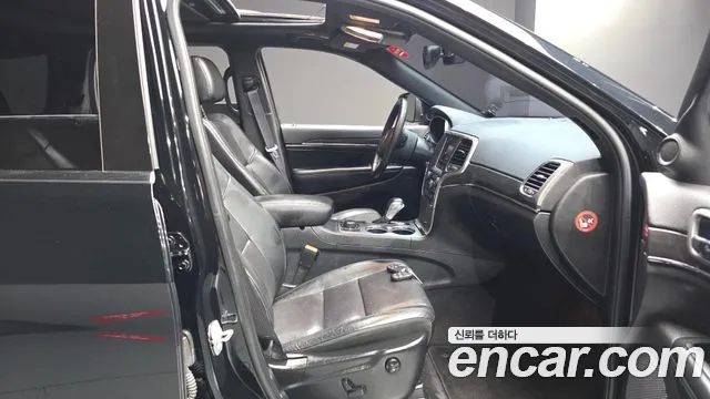 Jeep Grand Cherokee 2018 thumb 12