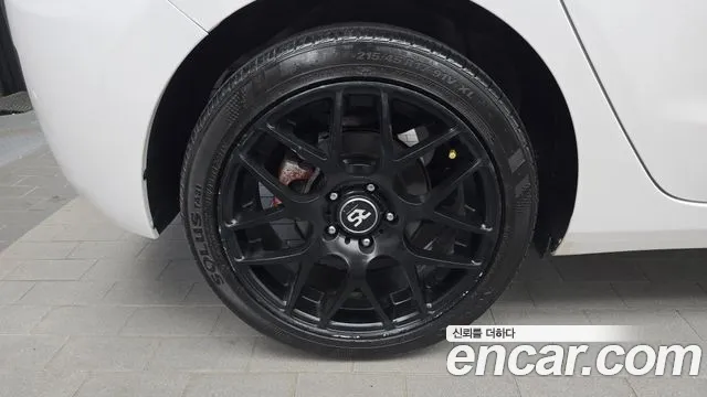 Hyundai i30 2013 thumb 12