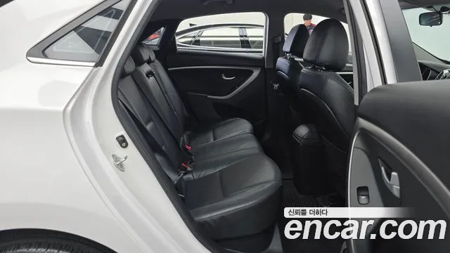 Hyundai i30 2013 thumb 11