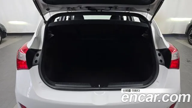 Hyundai i30 2013 thumb 10