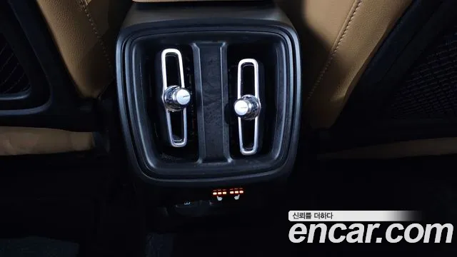 Volvo XC40 2022 thumb 9