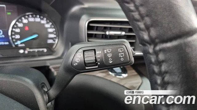 Ford Explorer 2020 thumb 12