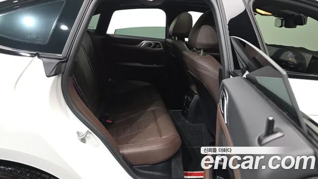 BMW 4 серии 2025 thumb 10