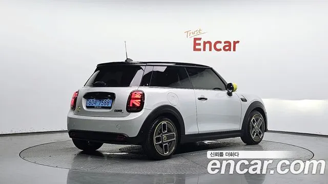 Mini Cooper Electric 2022 thumb 2