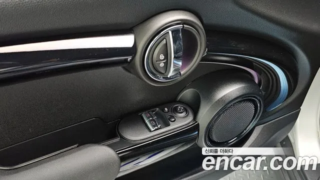 Mini Cooper Electric 2022 thumb 3