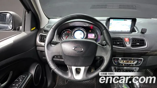 Renault SM3 2014 thumb 3