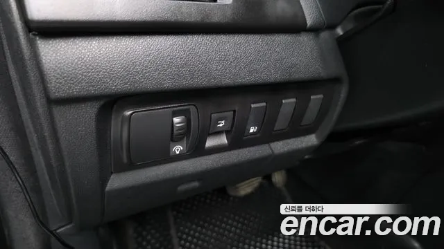 Renault SM3 2014 thumb 12