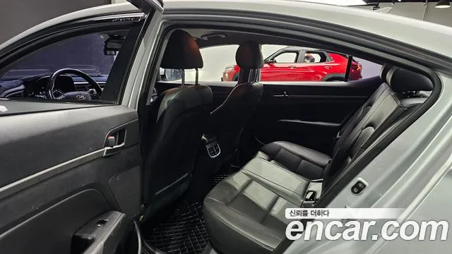 Hyundai Avante 2015 thumb 5