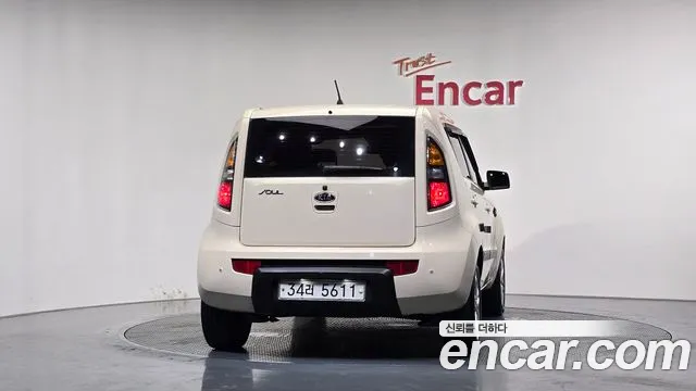 Kia Soul 2010 thumb 6