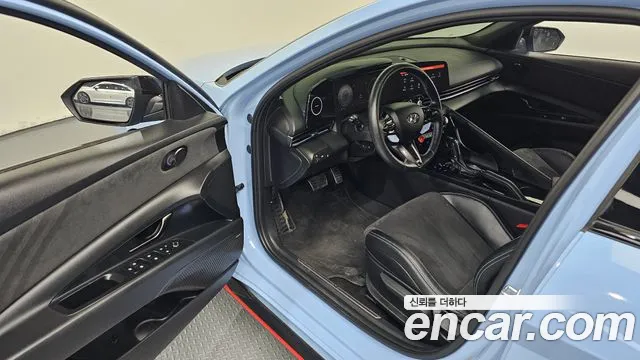 Hyundai Elantra 2022 thumb 3