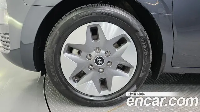 Hyundai Staria 2021 thumb 6
