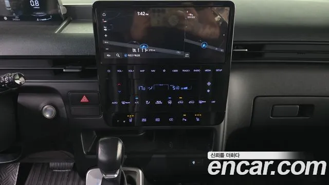 Hyundai Staria 2021 thumb 11