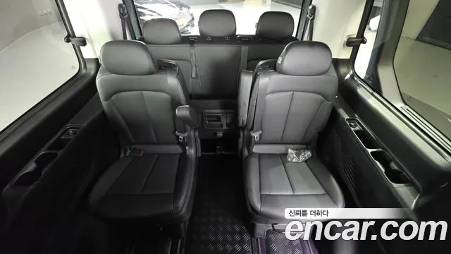 Hyundai Staria 2021 thumb 7