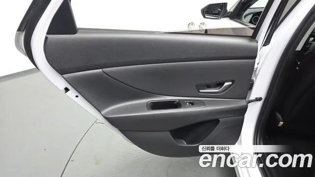 Hyundai Elantra 2021 thumb 5